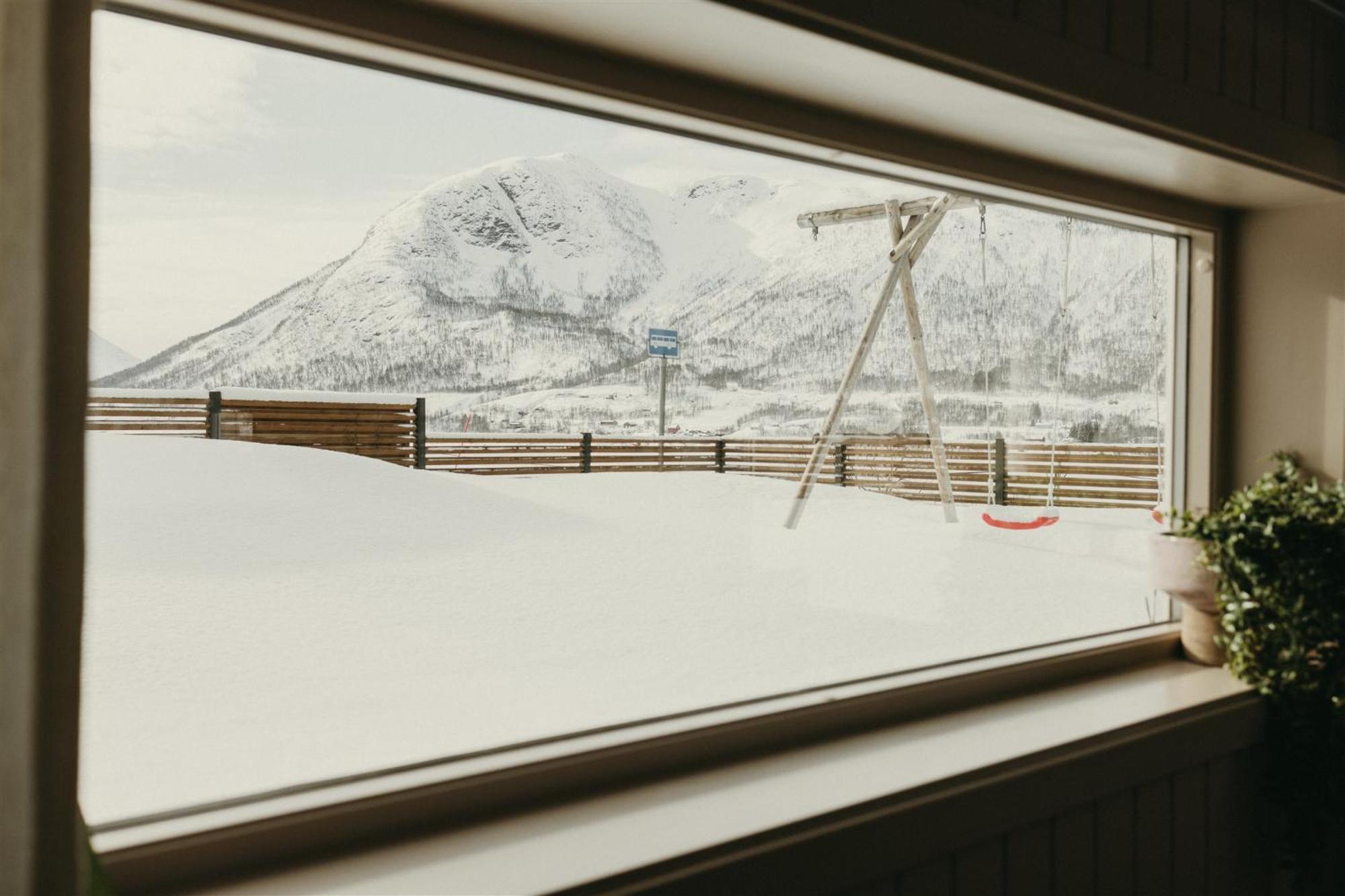Cozy Fjord Retreat With Firepit And Activities Apartment Tromso Exterior photo